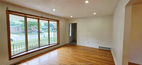 2650 RIVARD Avenue, Windsor, ON N8T 2H5
