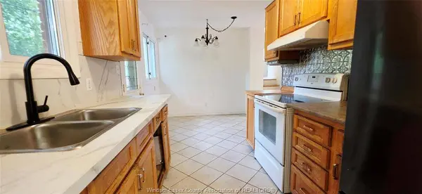 2650 RIVARD Avenue, Windsor, ON N8T 2H5