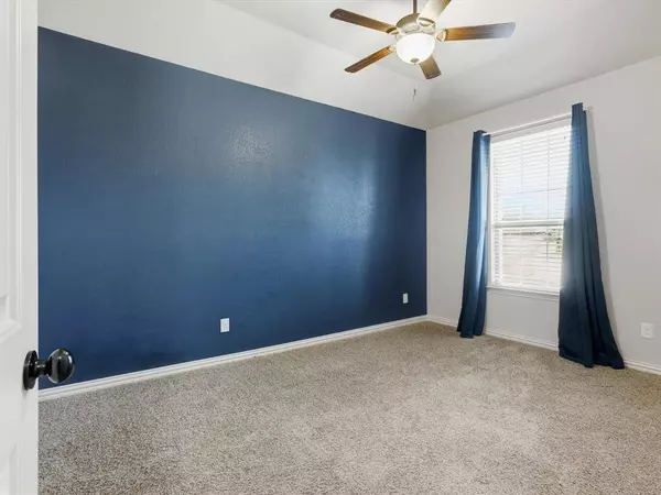 206 Brighton Court, Midlothian, TX 76065