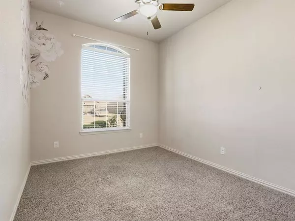 206 Brighton Court, Midlothian, TX 76065