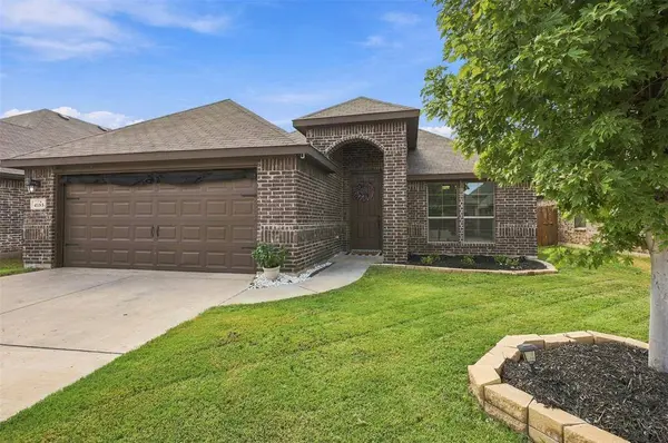4153 Mountain Meadow Road, Fort Worth, TX 76036