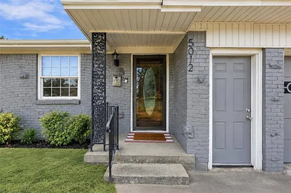 5012 Ira Street, Haltom City, TX 76117