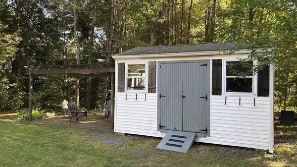 318 South St, Hanson, MA 02341