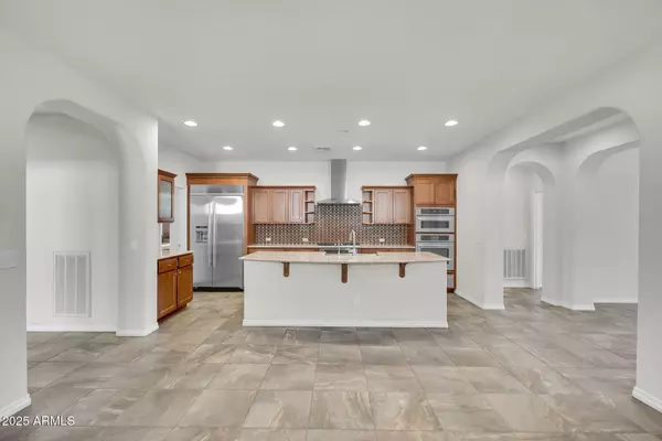 594 E VESPER Trail, Queen Creek, AZ 85140