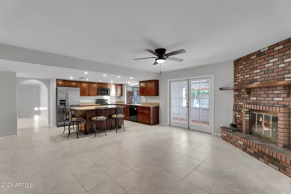 2655 E ENCANTO Street, Mesa, AZ 85213