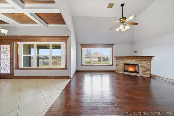 8922 N 143rd East Avenue, Owasso, OK 74055