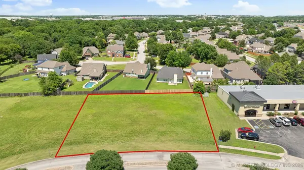 3200 W Lansing ST, Broken Arrow, OK 74012