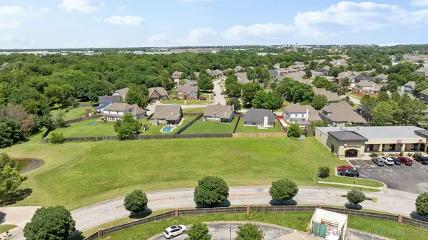 3200 W Lansing ST, Broken Arrow, OK 74012