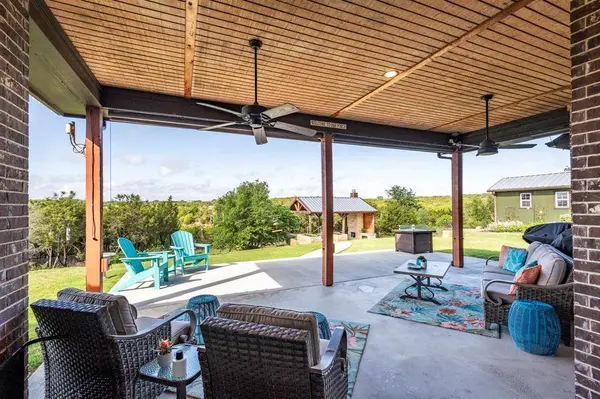 820 Peninsula Drive, Bluff Dale, TX 76433