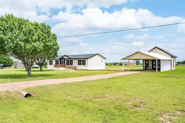 9016 Adobe Court, Alvarado, TX 76009
