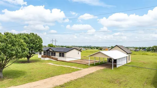 9016 Adobe Court, Alvarado, TX 76009