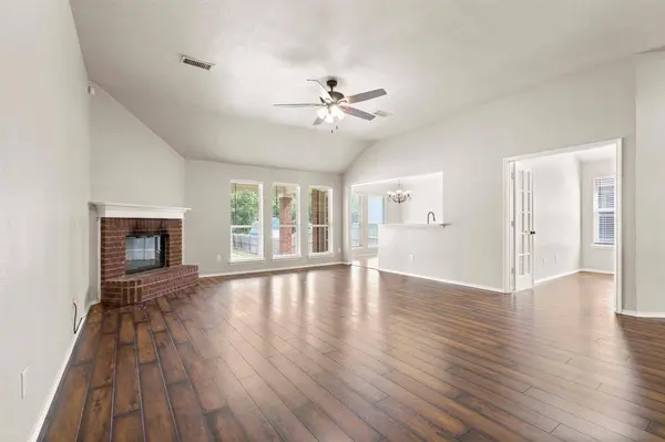 1912 Cancun Drive, Mansfield, TX 76063