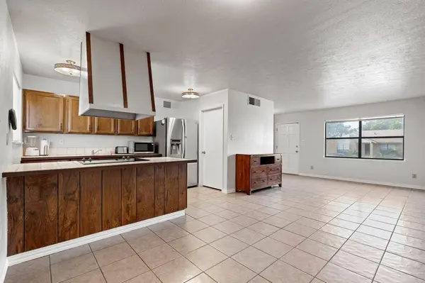 3736 Longmeadow Way, Fort Worth, TX 76133