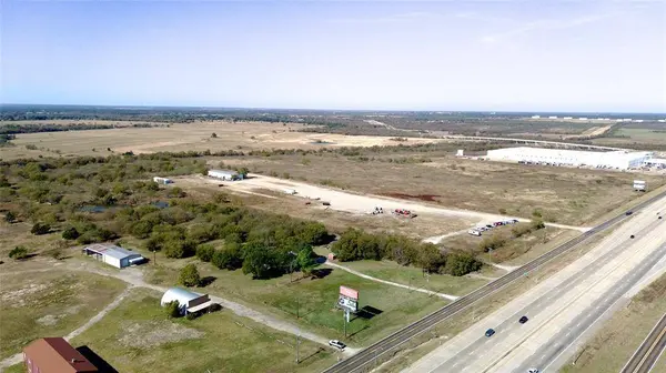 5600 S Interstate Hwy 45 W #S, Corsicana, TX 75109