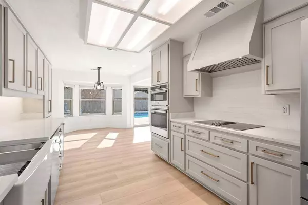 906 Purdue Drive, Arlington, TX 76012