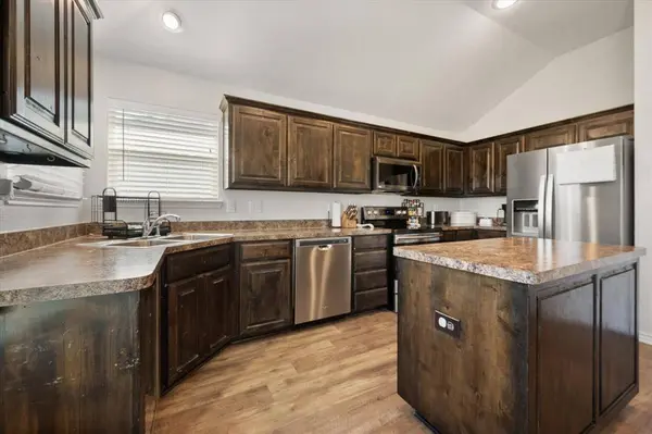 9224 Diane Drive, White Settlement, TX 76108