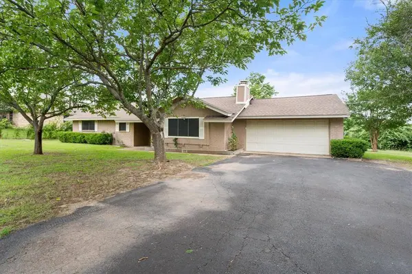 541 Apple Lane, Midlothian, TX 76065