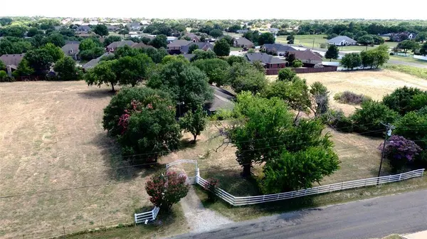 604 E Highland Road, Ovilla, TX 75154