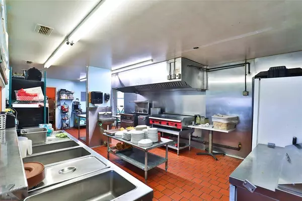 841 W 4th Street, Baird, TX 79504