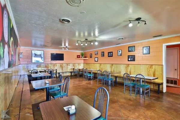 841 W 4th Street, Baird, TX 79504