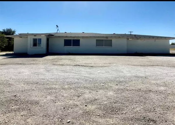 841 W 4th Street, Baird, TX 79504