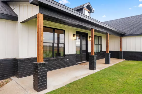 6213 N C R 1500, Shallowater, TX 79363