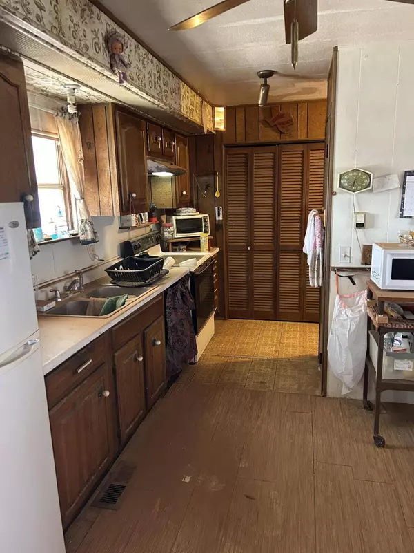 CR 6100, Shallowater, TX 79363