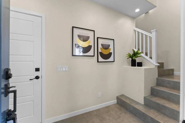 2184 Cosmo Way, San Marcos, CA 92078