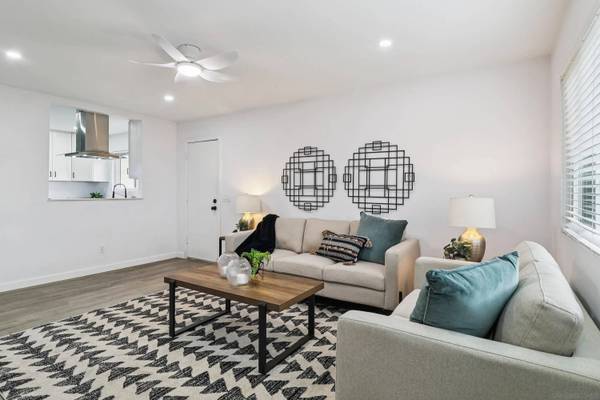 10220 Princess Sarit Way, Santee, CA 92071