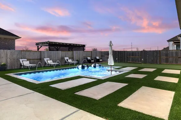 6807 Mirabeau LN, Katy, TX 77493