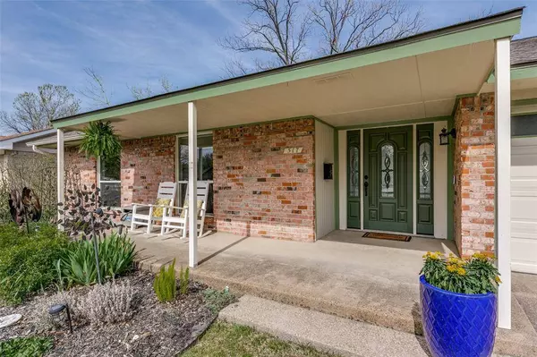 517 Brookview Drive, Garland, TX 75043
