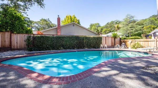 1 Plata CT, Novato, CA 94947