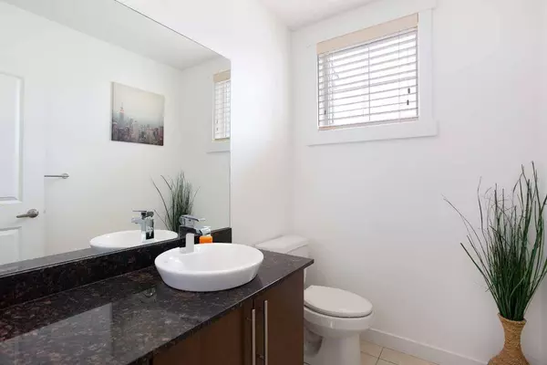 25 West Springs LN SW, Calgary, AB T3H 5W1