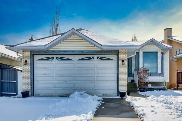 433 Harvest Lake DR NE, Calgary, AB T3K 4B9