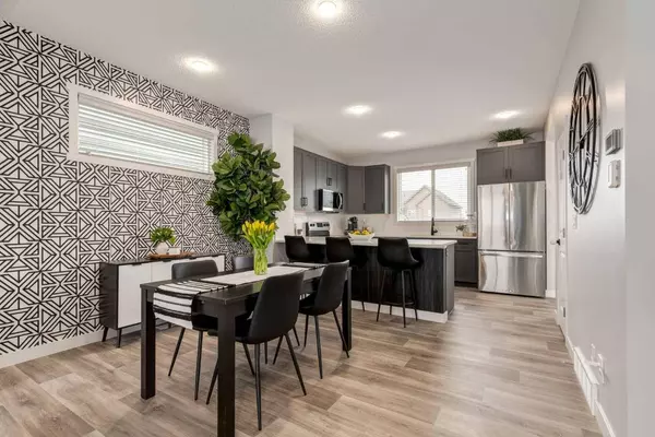 44 Carringvue Link NW, Calgary, AB T3P 1K6