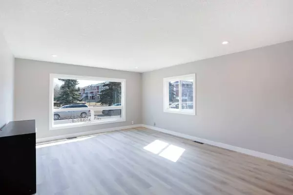 93 Spring Haven CRES SE, Airdrie, AB T4B 1B2