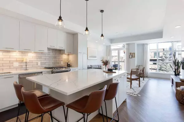 1709 35 AVE SW #202, Calgary, AB T2T 6X9