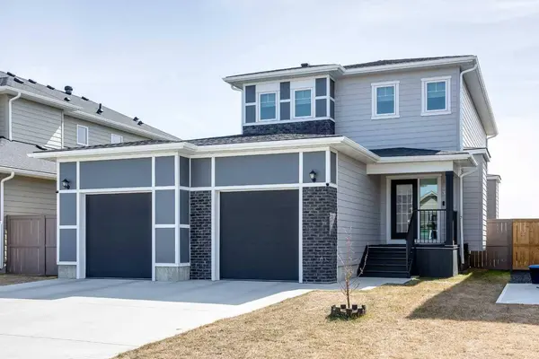 803 Mandalay BLVD, Carstairs, AB T0M 0N0