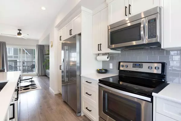 415 Nolanlake Villas NW, Calgary, AB T3E 0Z7