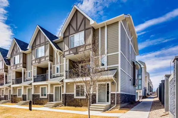 415 Nolanlake Villas NW, Calgary, AB T3E 0Z7