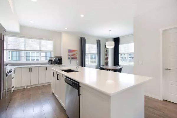 415 Nolanlake Villas NW, Calgary, AB T3E 0Z7