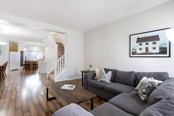1045 New Brighton GDNS SE, Calgary, AB T2Z 4X2