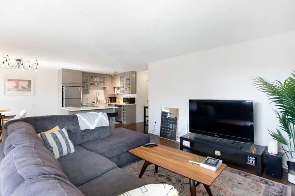 616 15 AVE SW #301, Calgary, AB T2R 0R5