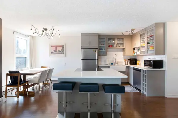 616 15 AVE SW #301, Calgary, AB T2R 0R5