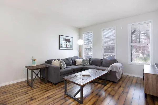 1045 New Brighton GDNS SE, Calgary, AB T2Z 4X2