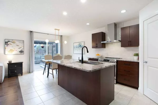 142 Brightonwoods GDNS SE, Calgary, AB T2Z 0T3