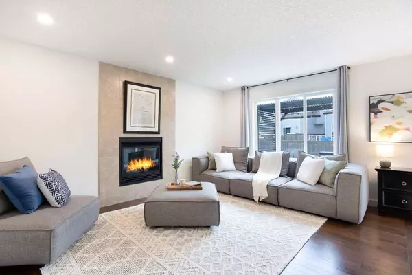 142 Brightonwoods GDNS SE, Calgary, AB T2Z 0T3