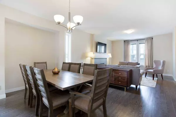 1313 Coopers DR SW, Airdrie, AB T4B 3T7