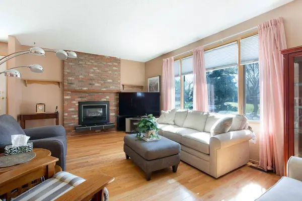 124 Templeridge Close NE, Calgary, AB T1Y 4E2