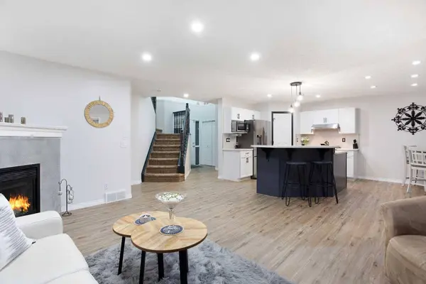 769 Fairways GN NW, Airdrie, AB T4B 3E6